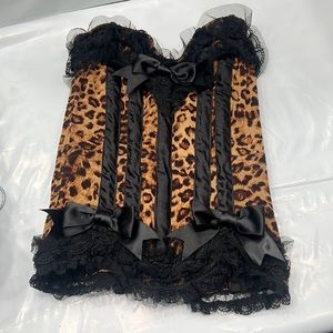 Mystery house size small leopard cheetah corset